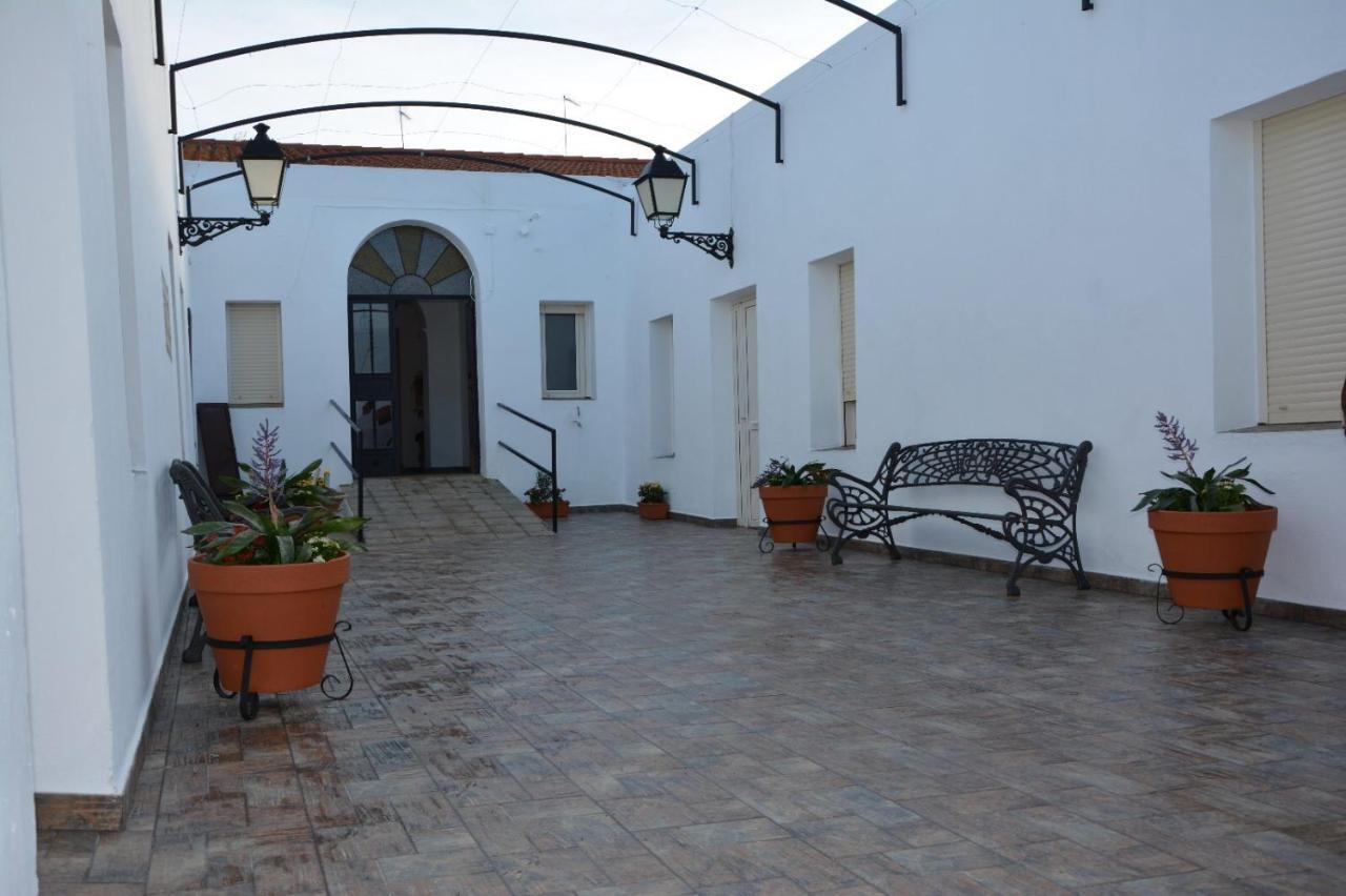 Complejo Rural Rincon Del Paraiso Valencia del Mombuey Exterior photo
